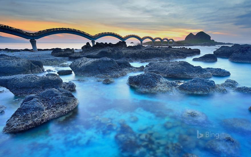 Sanxiantai dragon bridge in Taitung, Taiwan