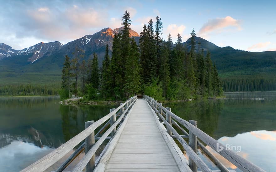 Pyramid Lake in Jasper National Park, Alberta, Canada